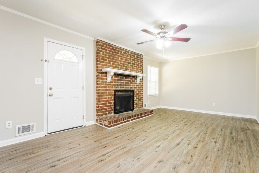 Building Photo - 1752 Enid Dr