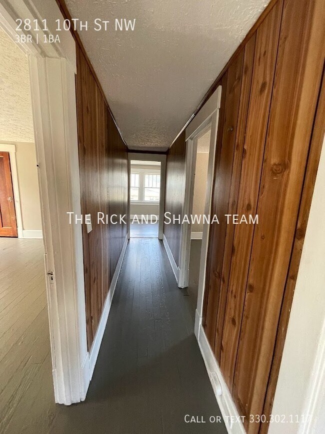 Building Photo - Three bedroom one bathroom home for rent