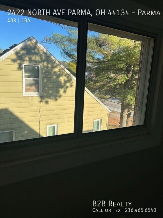 Building Photo - 2422 North Ave