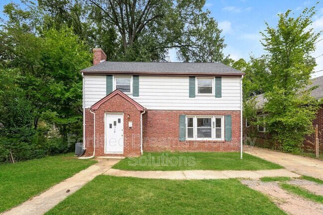 Primary Photo - 519 W Twenty-Fifth St
