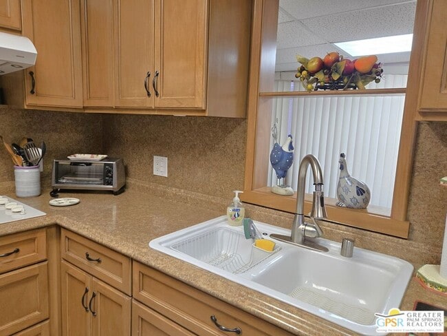 Building Photo - 69490 Parkside Dr