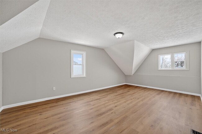 Building Photo - 4977 E 90th St