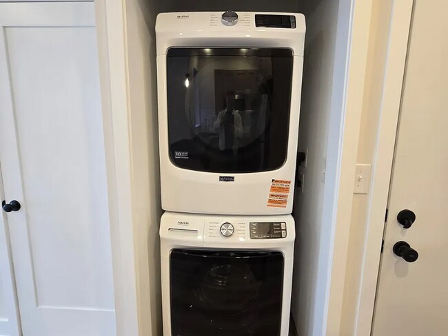 Building Photo - 1821 Mifflin St