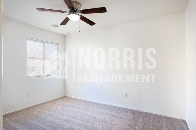 Building Photo - Freshly Updated Home with NO HOA