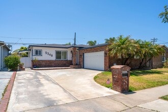 Building Photo - Beautiful Hawthorne Rental In Hollyglen!