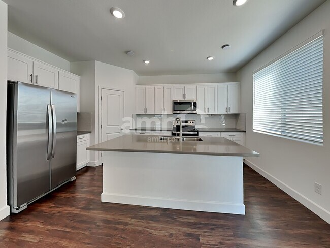 Building Photo - 4832 Blushing Star St