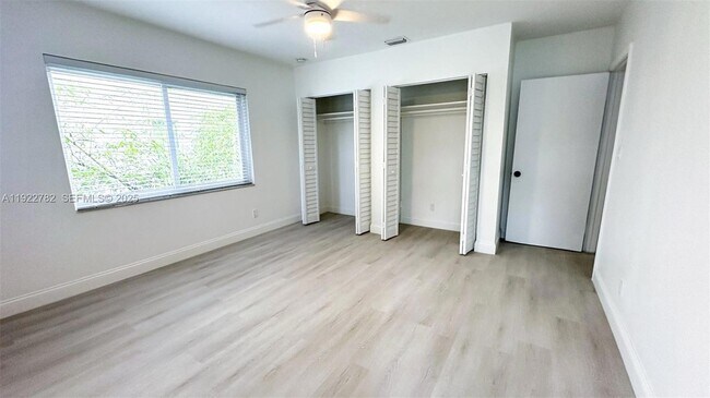 Building Photo - 2240 SW 16th Ct