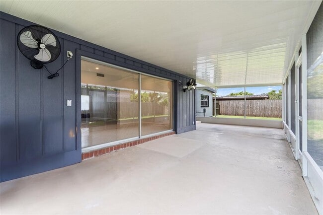 Building Photo - 512 Langford Cir