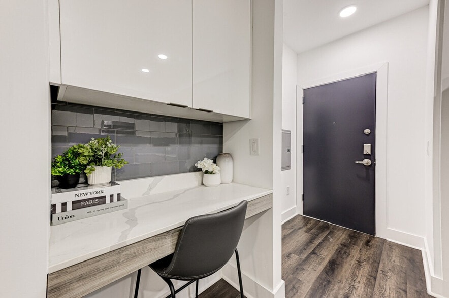 Building Photo - 1812 U.S. 19-SI ID1460735P