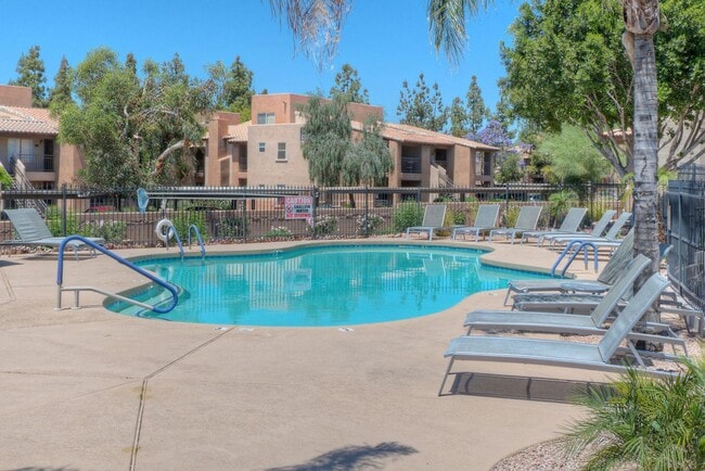 Building Photo - 14000 N 94th St