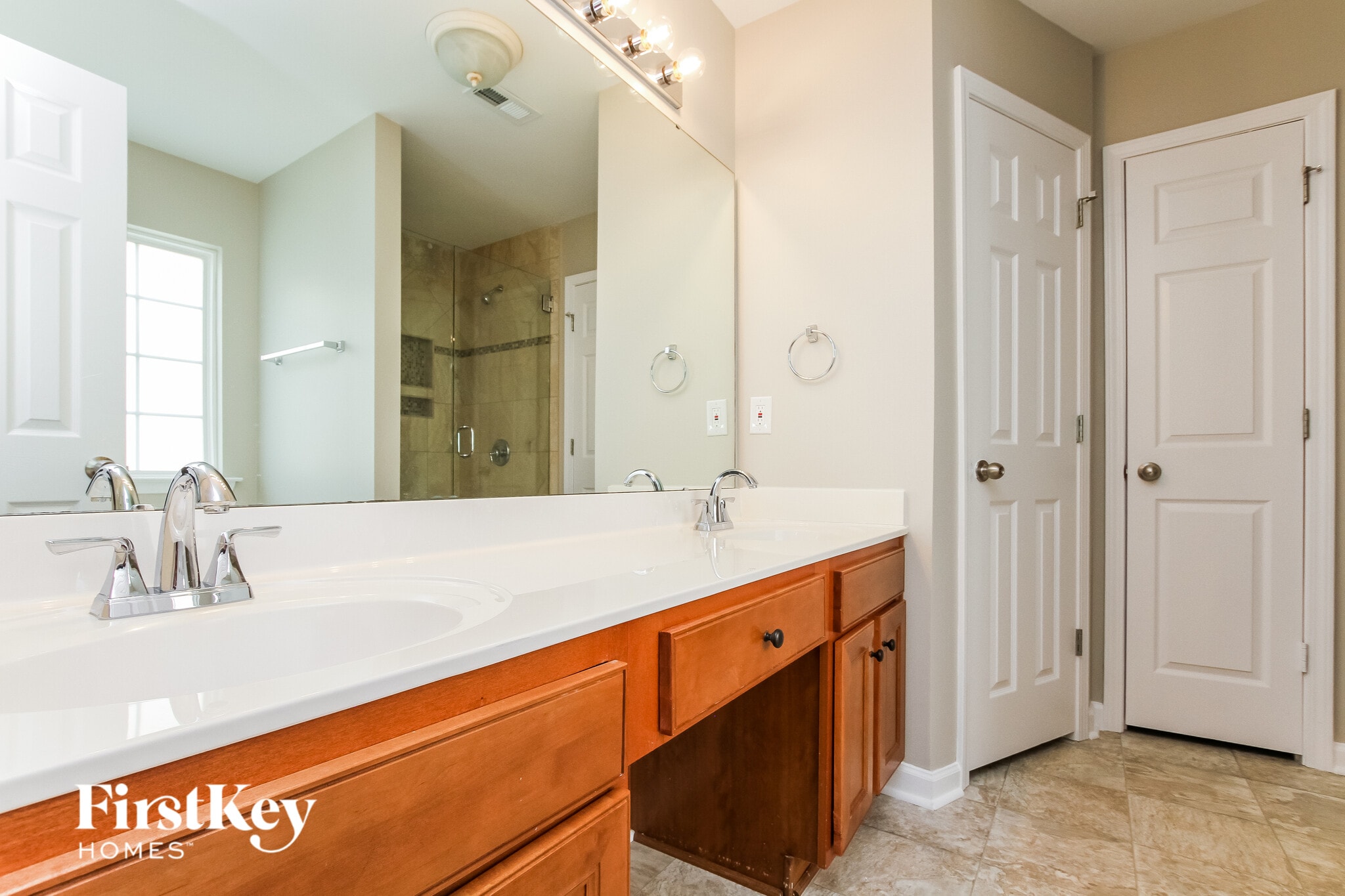 Building Photo - 1918 Sugarbush Dr