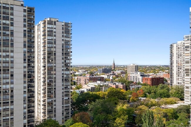 Building Photo - 1340 N Dearborn Pkwy
