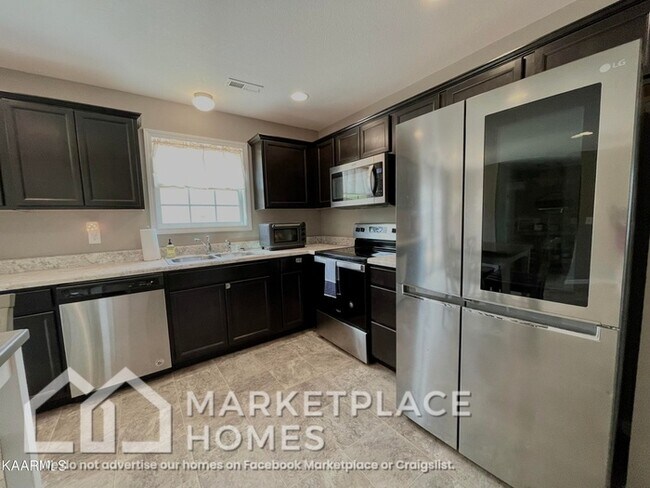 Building Photo - 1129 Cloud View Dr