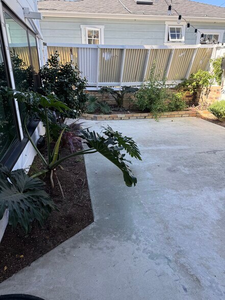Front yard1 - 944 15th Pl