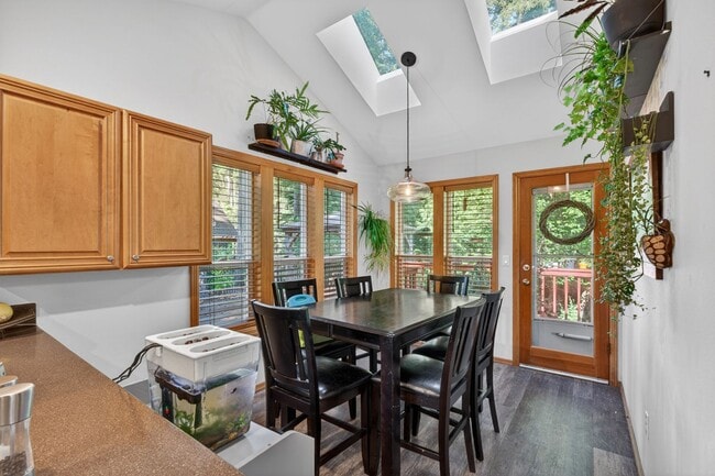 Building Photo - Coastal Elegance Near Sunrise Beach: Luxury 3BR/2.5BA Gig Harbor Home