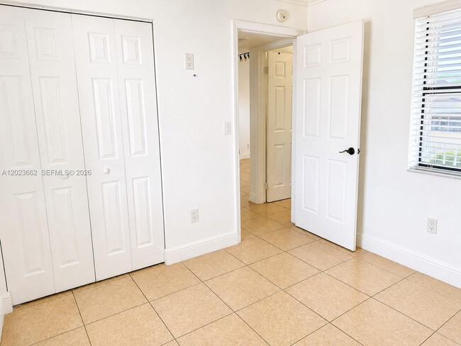 Building Photo - 7668 SW 152nd Ave