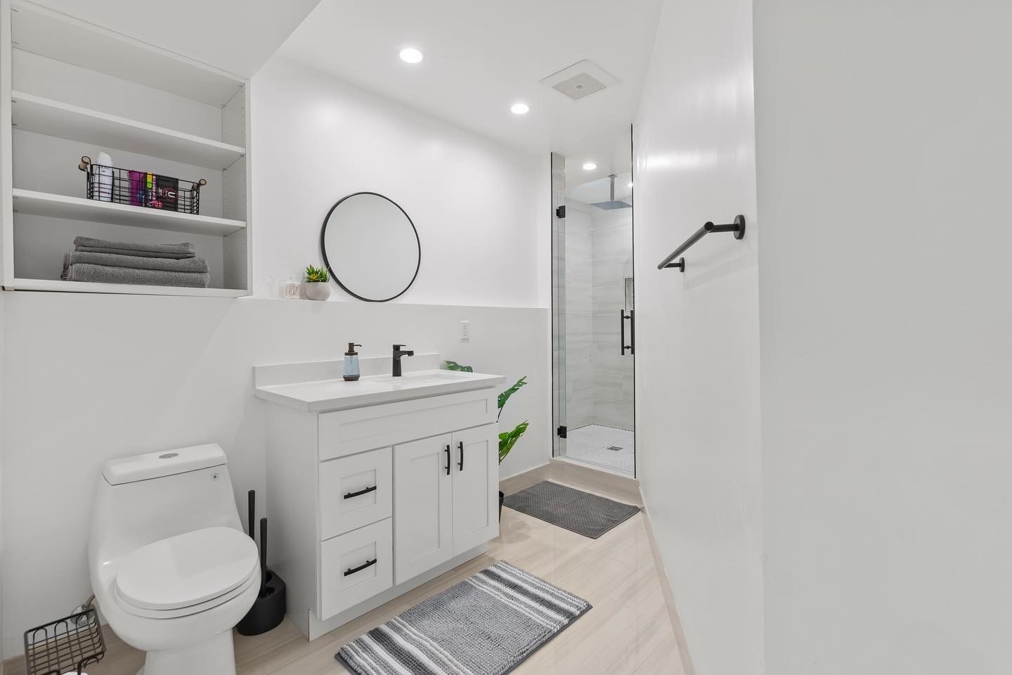 Bathroom - 6036 W 75th St