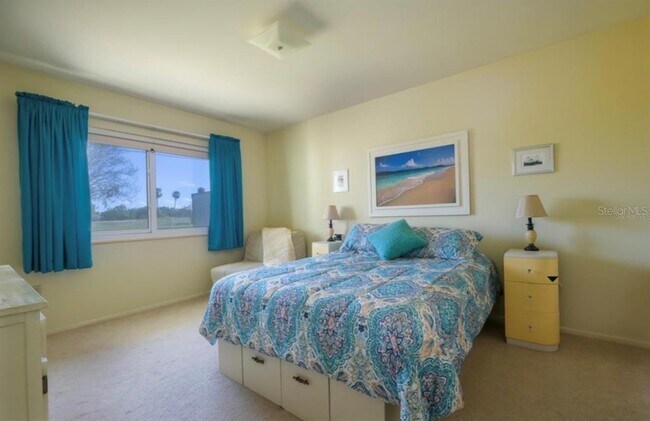 Building Photo - 1411 N Pebble Beach Blvd