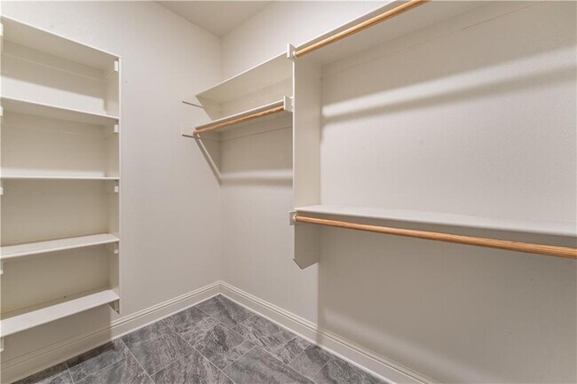 Building Photo - 511 Piper Ln