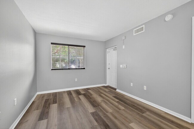 Building Photo - 3770 N Jog Rd
