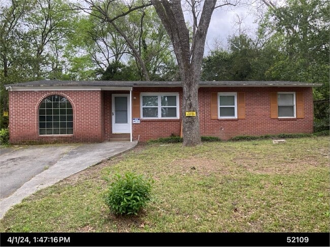 Primary Photo - 2418 Adger Rd