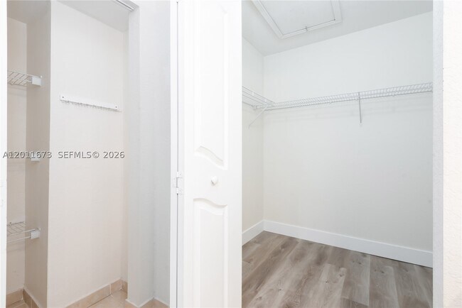 Building Photo - 8902 NW 109th Ct