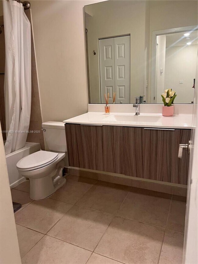 Building Photo - 10431 NW 82nd St