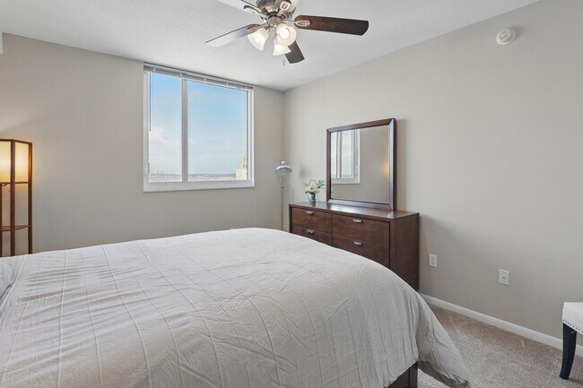 Building Photo - 1551 N Flagler Dr