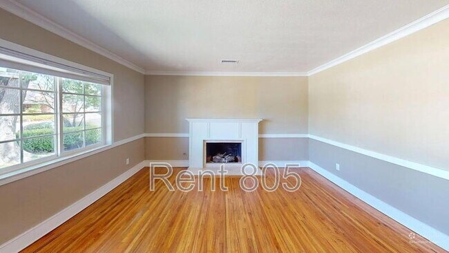 Building Photo - 1239 Rotella St