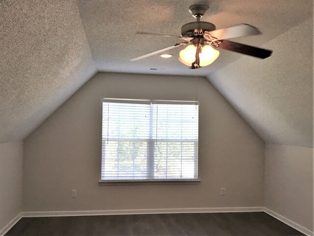 Building Photo - 2839 Oakglade Ct