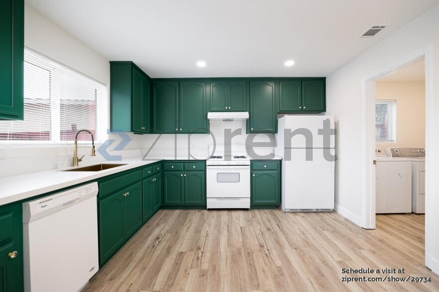 Building Photo - 5292 Santa Margarita St