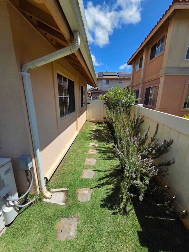Building Photo - Spacious 2-Bedroom Home with loft in Tropics at Waikele with 2 car Garage