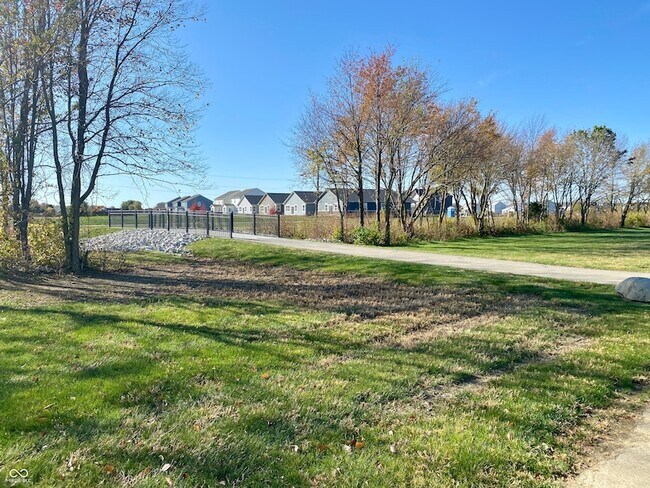Building Photo - 6226 Redwood Dr