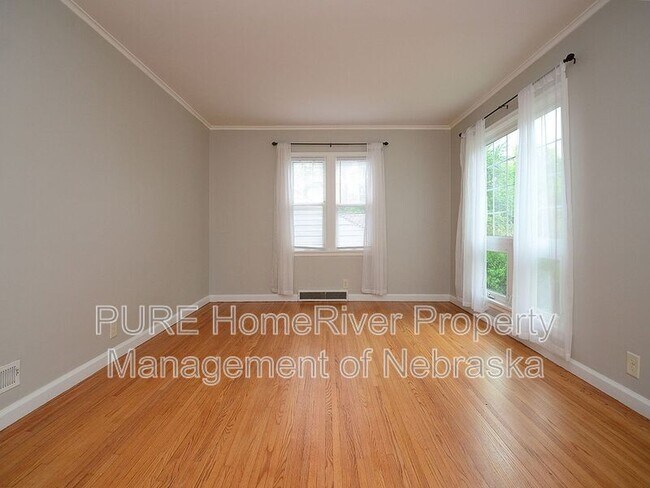 Building Photo - 2108 S 46th St