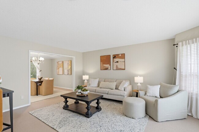 Building Photo - Elegant Executive Home in Desirable Camas – Minutes to SR-14, I-205 & Vancouver