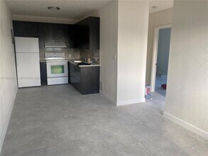 Building Photo - 10030 W Indigo St