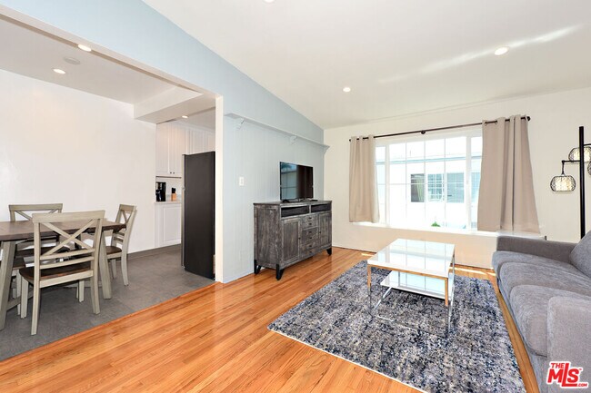 Building Photo - 4035 Inglewood Blvd