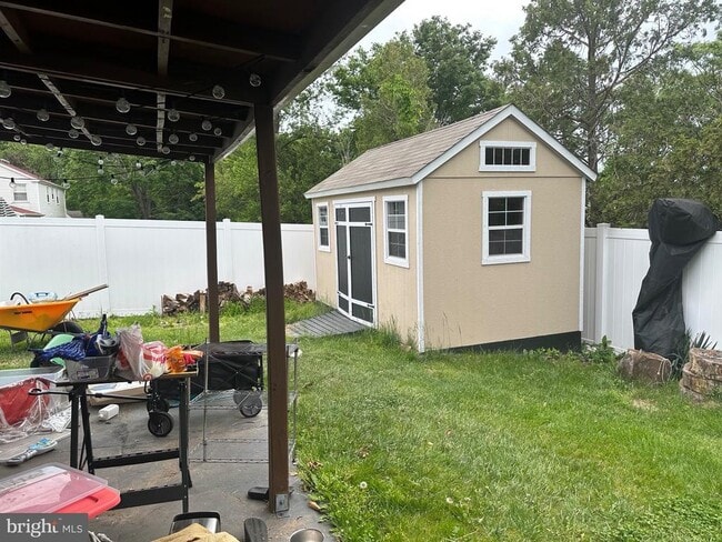 Building Photo - 4128 Point Hollow Ln