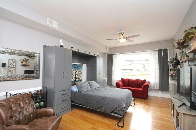 Building Photo - 721 South Blvd