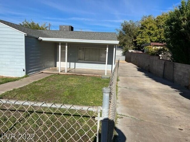 Building Photo - Charming 3-Bedroom Henderson Home with RV Parking!!