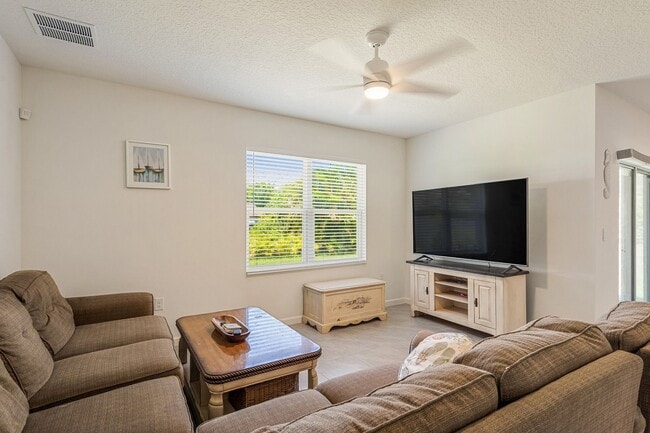 Building Photo - 471 Midvale Terrace