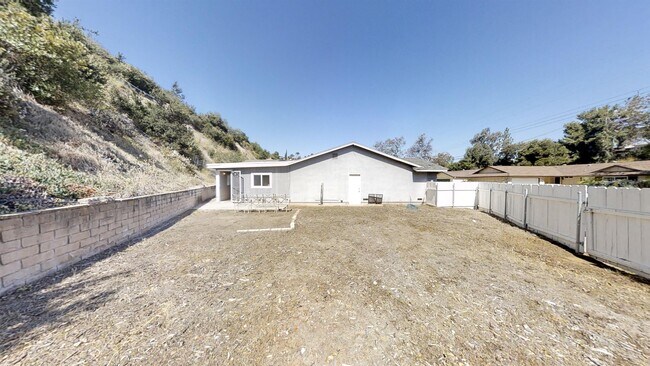 Building Photo - 5473 Maisel Way