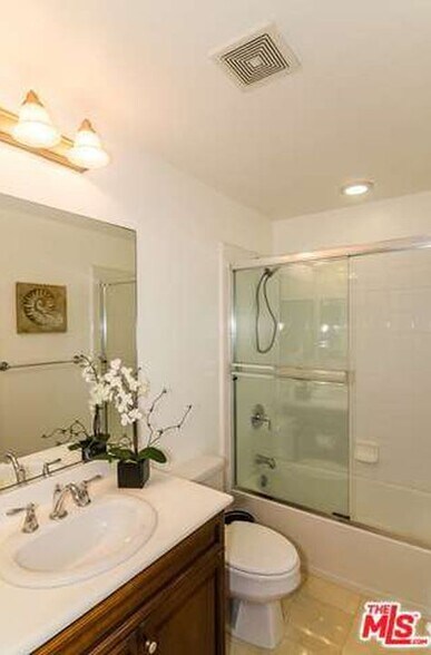 Building Photo - 12975 Agustin Pl