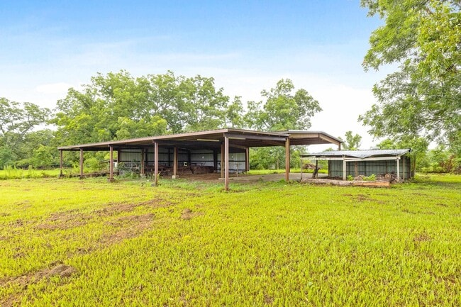 Building Photo - 470 Ward Rd