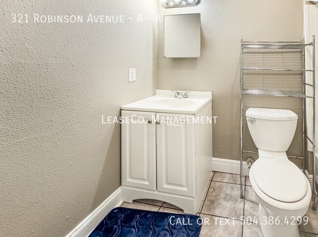 Building Photo - 321 Robinson Ave