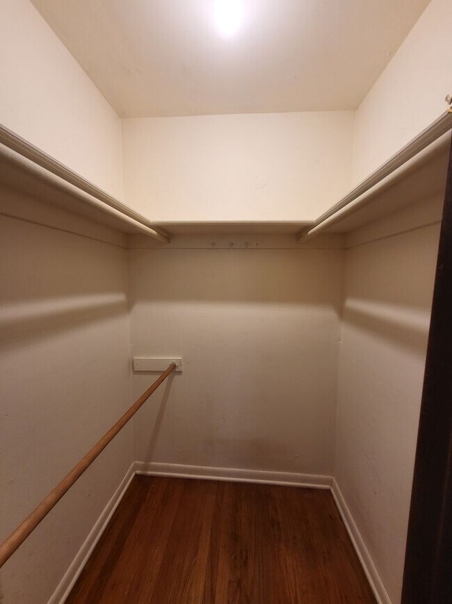 Building Photo - (3) Bed/(2) Bath in Core Norman!