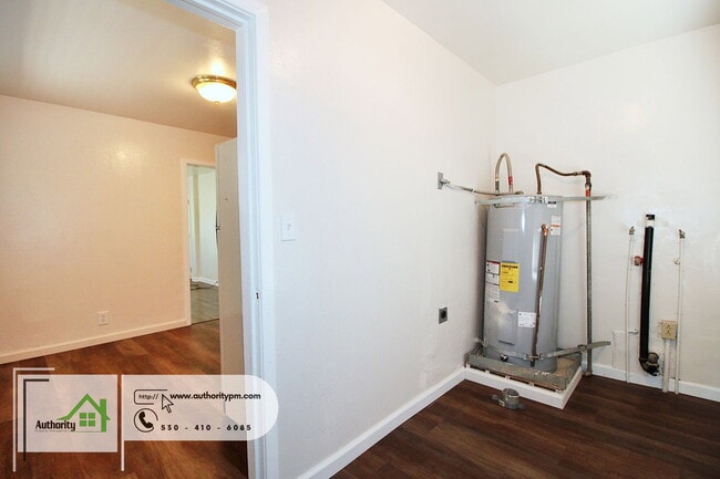 Building Photo - 3010 Church St