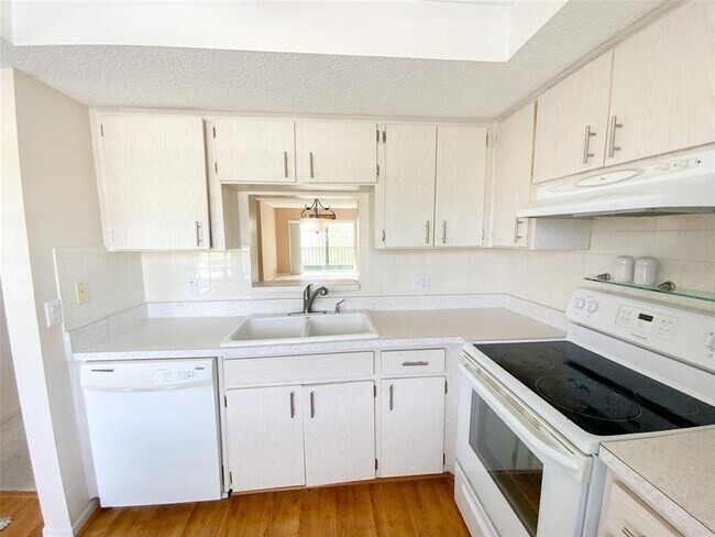 Building Photo - 1370 Heather Ridge Blvd