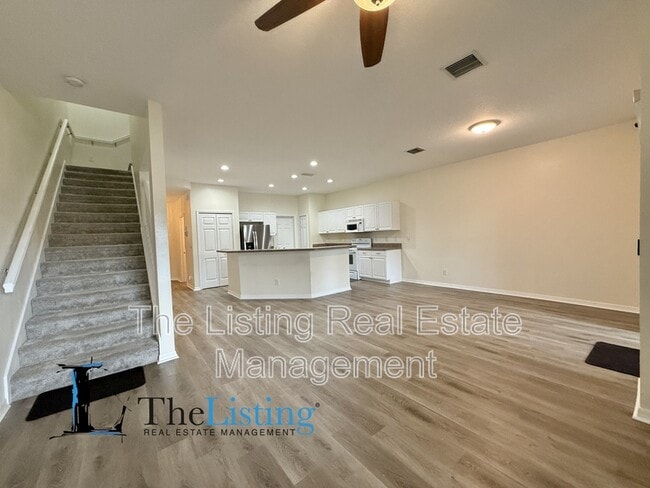 Building Photo - 4052 Alan Dr