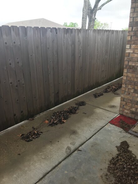 Building Photo - 4251 Castlegate Dr